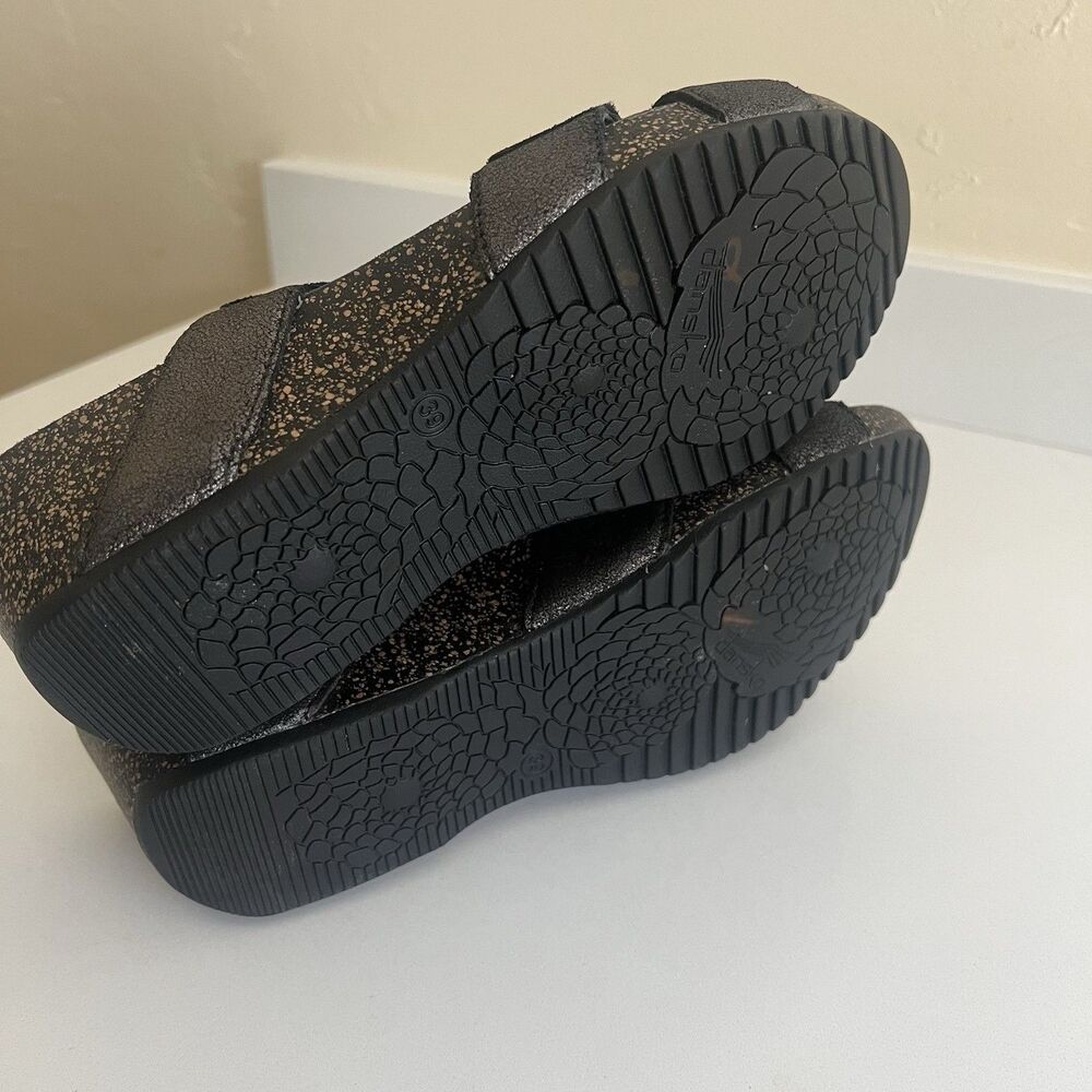 Dansko Women’s Susie Wedge Sandals Size 39 8.5/9 Leather Graphite Metallic Suede - Picture 7 of 9